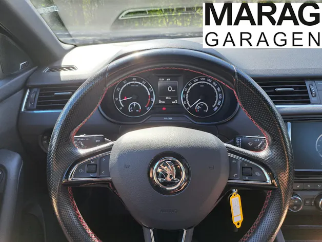 SKODA Octavia Combi 2.0 TSI RS