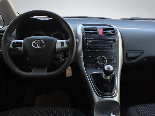Toyota Auris 1.6 VMa Easy