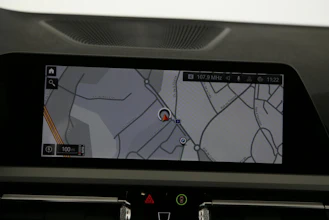 https://vehicle.imgix.net/4445915/64eb0cd4-68d6-41f6-9877-c78fff426b69.jpg