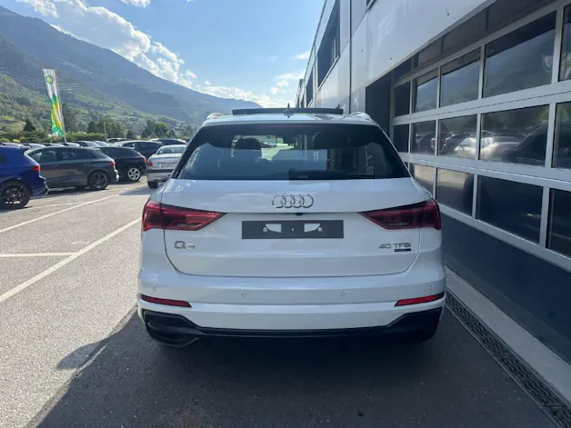 AUDI Q3 2.0 40 TFSI S line quattro S-Tronic