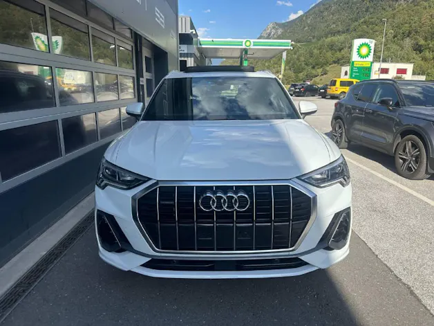 AUDI Q3 2.0 40 TFSI S line quattro S-Tronic