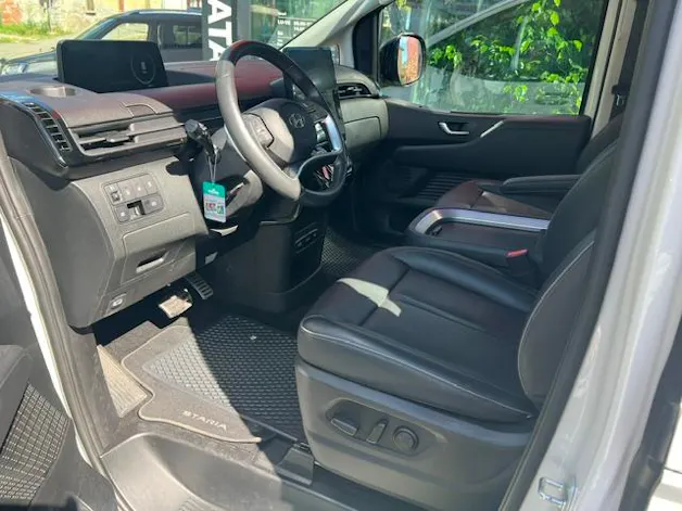 HYUNDAI Staria Premium 2.2 CRDI Vertex 4WD