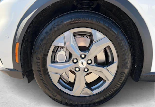 https://vehicle.imgix.net/4446071/86b3f61e-0e60-4b0c-8dd9-2cd7a2e00f4c.jpg