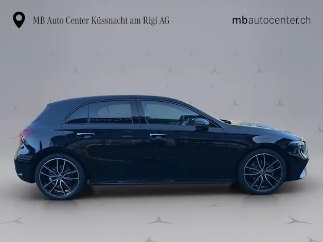 MERCEDES-BENZ A 200 AMG Line