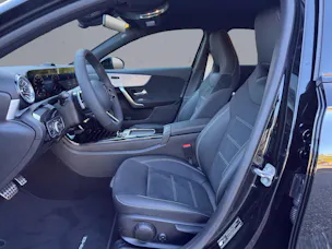 MERCEDES-BENZ A 200 AMG Line