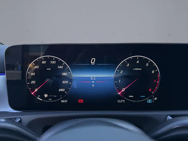MERCEDES-BENZ A 200 AMG Line