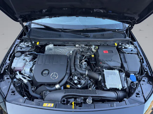 MERCEDES-BENZ A 200 AMG Line