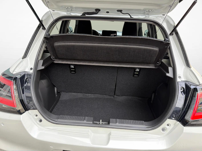 immagine del veicolo SUZUKI SWIFT