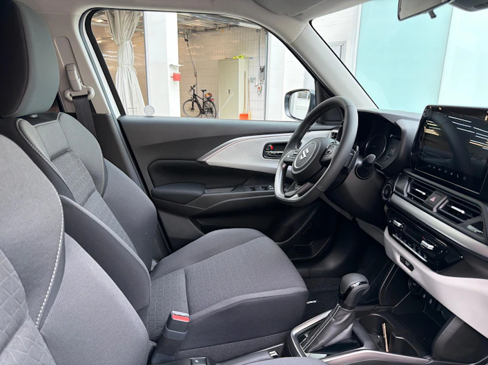 immagine del veicolo SUZUKI SWIFT