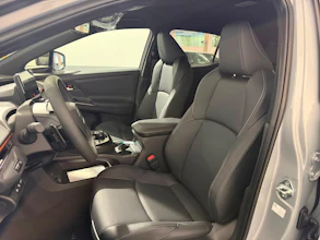 https://vehicle.imgix.net/4446159/5bda1bff-c063-4fe4-93a2-ae1dc795c1b9.jpeg