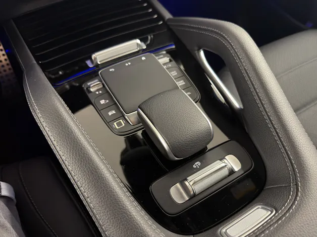 MERCEDES-BENZ GLE 300 d AMG Line 4matic