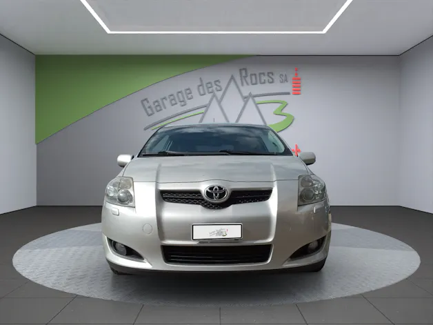 Toyota Auris 2.2 D-4D Linea Sol Premium