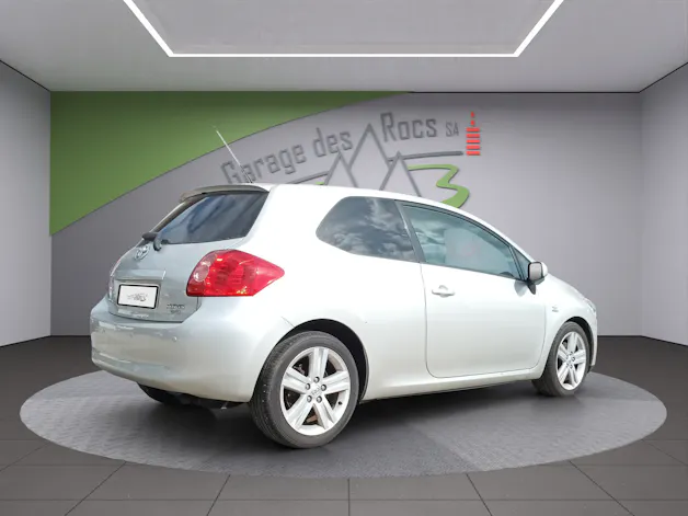 Toyota Auris 2.2 D-4D Linea Sol Premium