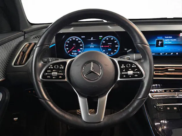 MERCEDES-BENZ EQC 400 AMG Line 4Matic
