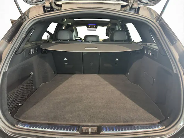 MERCEDES-BENZ C 220 d AMG Line 4Matic Swiss Star T-Modell