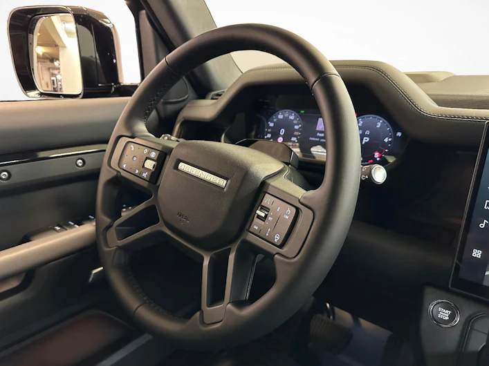 immagine del veicolo LAND ROVER DEFENDER