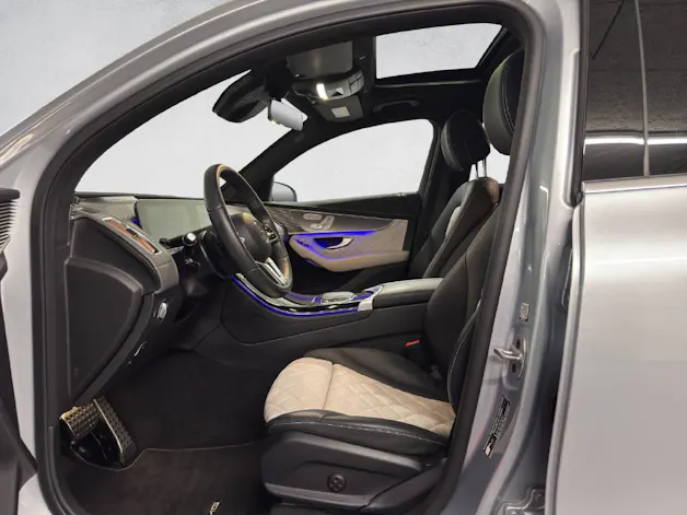 MERCEDES-BENZ EQC 400 AMG Line 4Matic