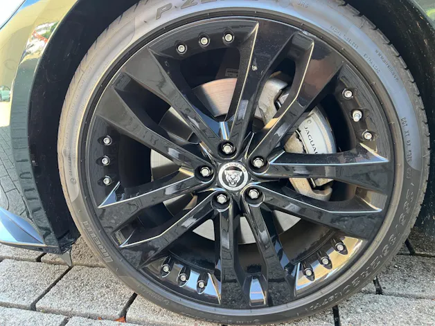 Jaguar F-Type Coupé 2.0 R-Dynamic Black 300PS