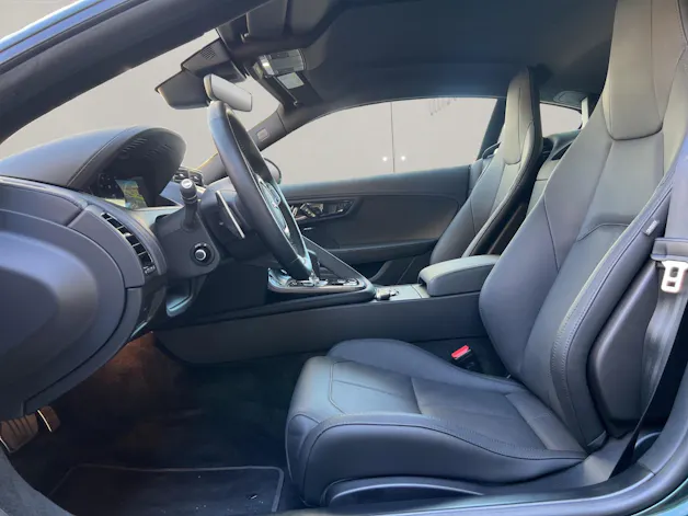Jaguar F-Type Coupé 2.0 R-Dynamic Black 300PS