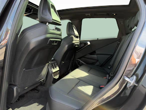 https://vehicle.imgix.net/4446291/c0e3f91f-c5c0-40e6-a7d8-f22fdb8e78b6.jpg