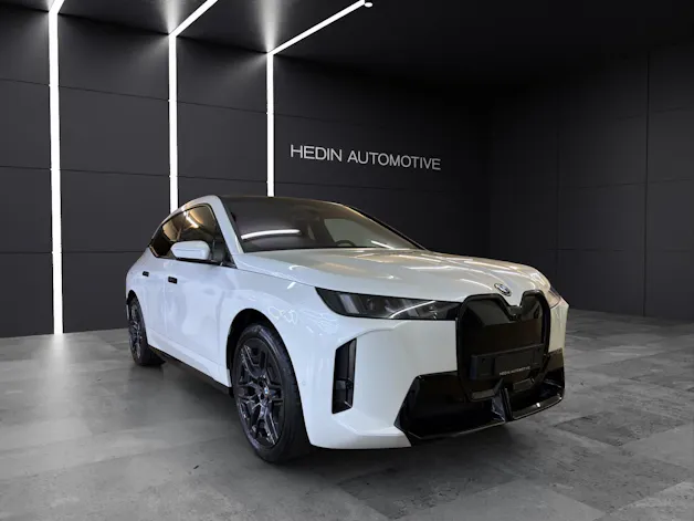 BMW iX xDrive60