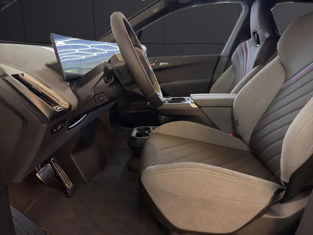 BMW iX xDrive60