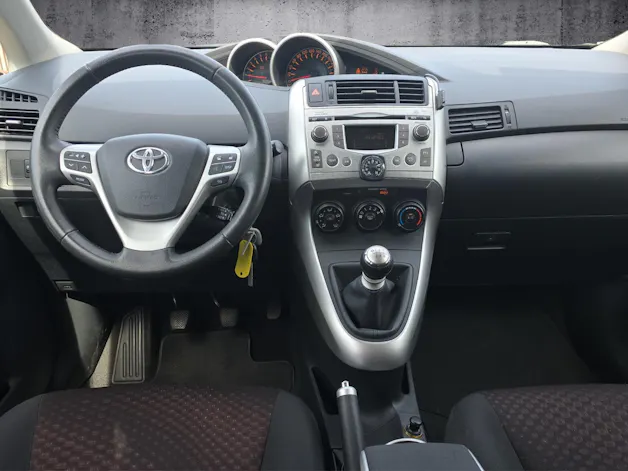 Toyota Verso 1.8 VVT-i Luna Family 5P