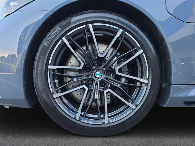 BMW M5 xDrive Touring (CH) * Individual Storm Bay *