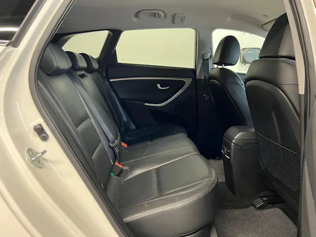 HYUNDAI i30 sw 1.6 GDi Go
