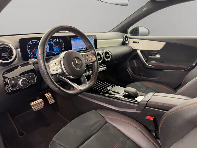 MERCEDES-BENZ A 180 Night Star AMG Line