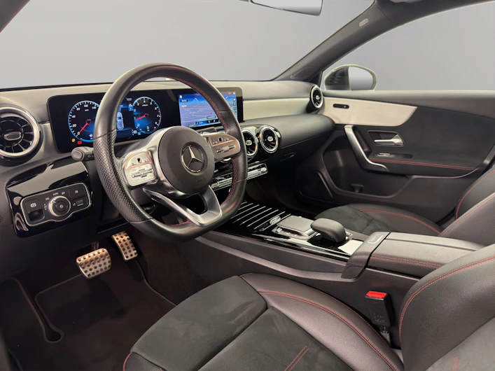 image du véhicule MERCEDES-BENZ A 180