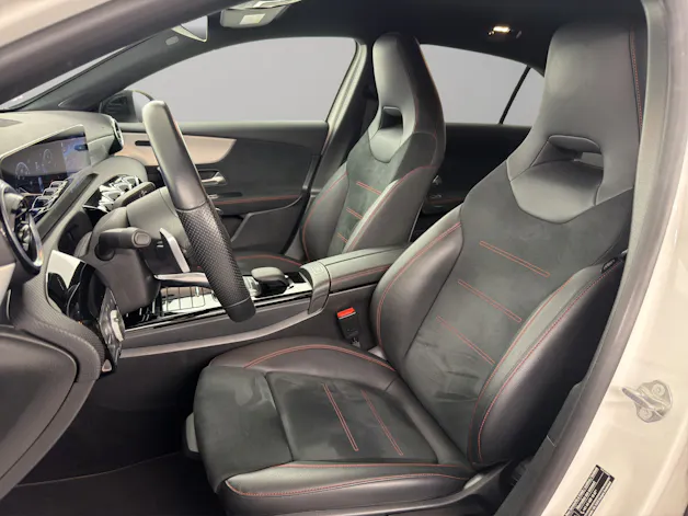 MERCEDES-BENZ A 180 Night Star AMG Line