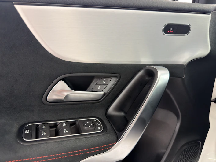 image du véhicule MERCEDES-BENZ A 180