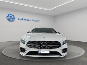 https://vehicle.imgix.net/4446393/9270af75-764c-4a70-b7b9-0d764f30139e.jpg