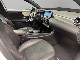 MERCEDES-BENZ A 180 Night Star AMG Line