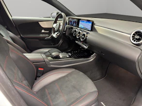 https://vehicle.imgix.net/4446393/9d00d505-ff91-4c04-9f00-3fb6a5dcc713.jpg