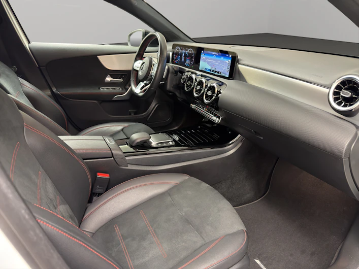 image du véhicule MERCEDES-BENZ A 180