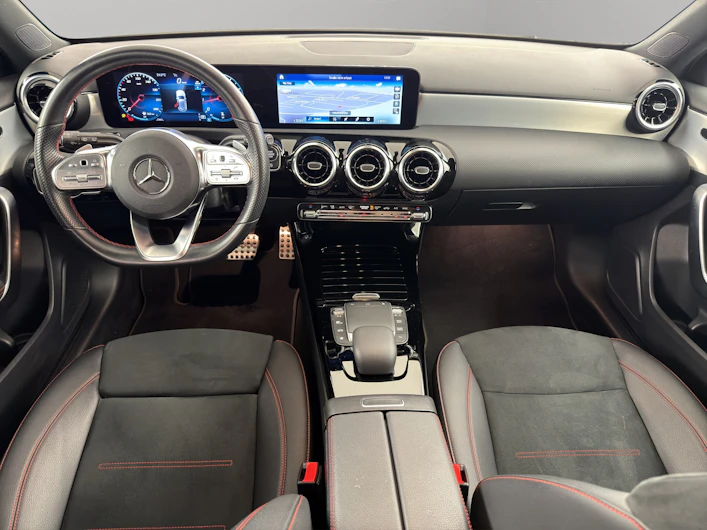image du véhicule MERCEDES-BENZ A 180