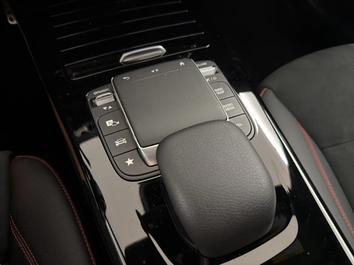 image du véhicule MERCEDES-BENZ A 180