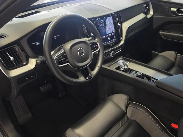 VOLVO XC60 2.0 T8 Ultimate Dark eAWD