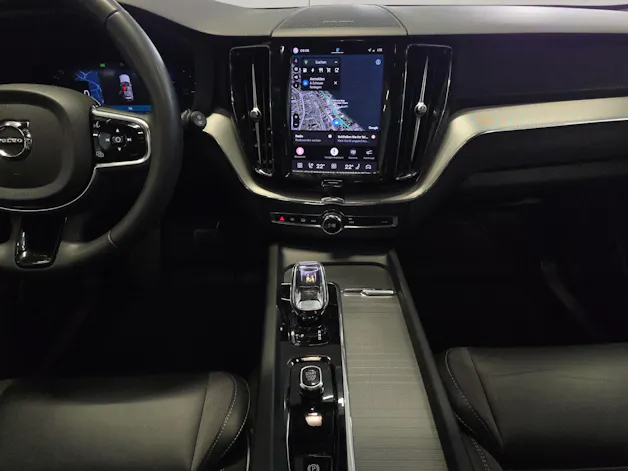 VOLVO XC60 2.0 T8 Ultimate Dark eAWD