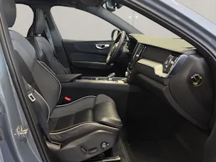 VOLVO XC60 2.0 T8 Ultimate Dark eAWD