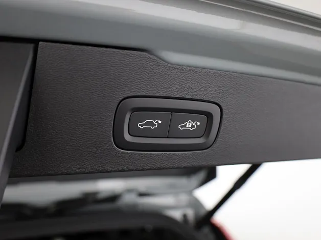 VOLVO V60 2.0 T6 TE Ultra Dark eAWD