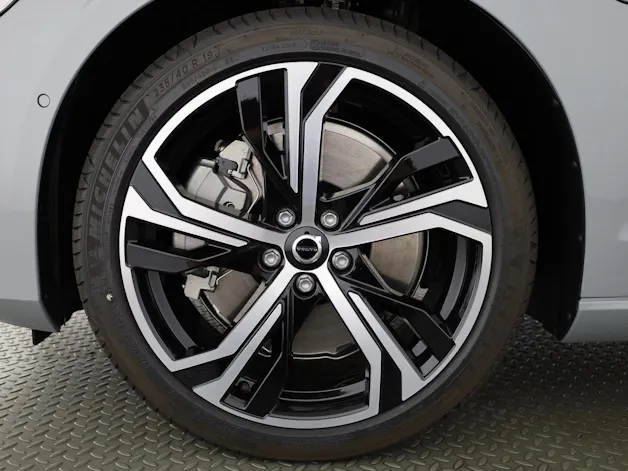 VOLVO V60 2.0 T6 TE Ultra Dark eAWD