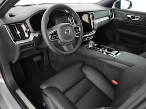 https://vehicle.imgix.net/4446457/47d9d873-f47f-4ba3-8cbf-6cafaba92e6a.jpg