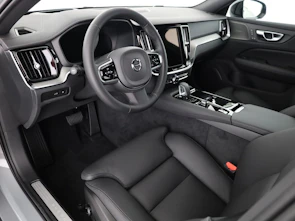 immagine del veicolo VOLVO V60 2.0 T6 TE Ultra Dark eAWD