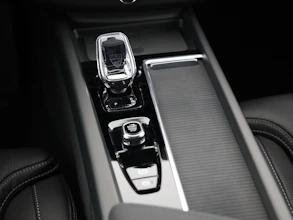 https://vehicle.imgix.net/4446461/10b6c9f4-2f71-48f7-96fc-7a9323028893.jpg