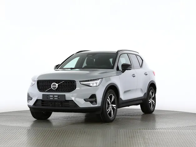 VOLVO XC40 2.0 B3 MH Plus Dark