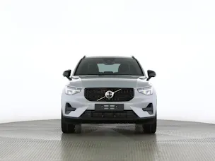 VOLVO XC40 2.0 B3 MH Plus Dark