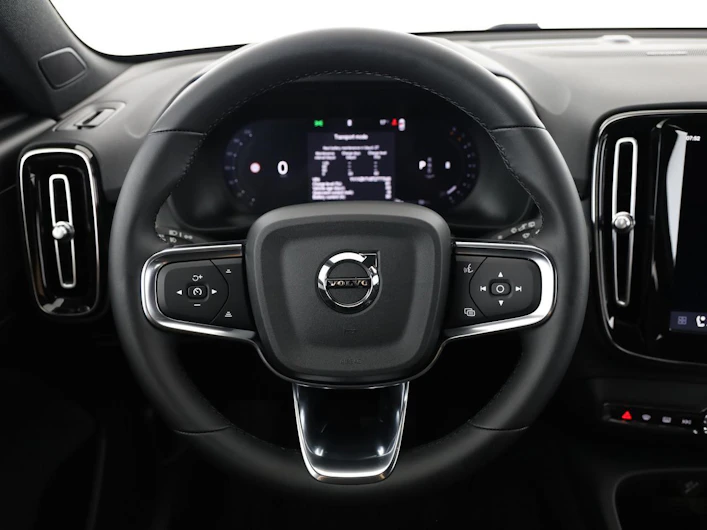 immagine del veicolo VOLVO XC40